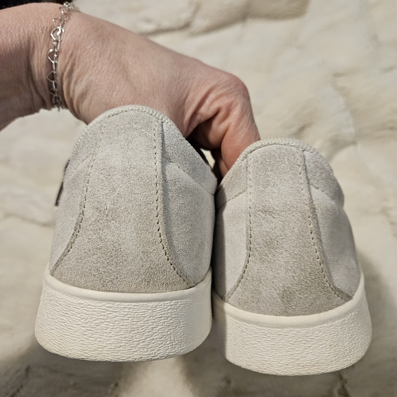 Adidas Women's Gray and Peach Sneakers - Picture 4 of 10